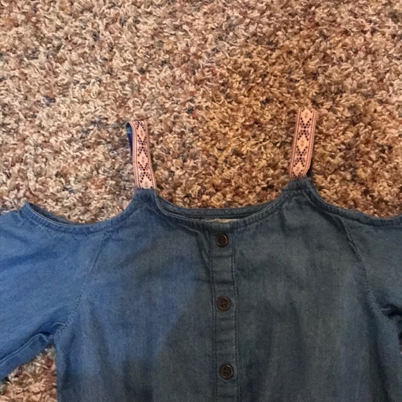 Super cute Jessica Simpson off the shoulder romper - Picture 2 of 4